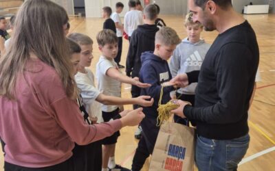 Nogometna lekcija iz prve lige: gostovanje izbornika U-17 Marijana Budimira u našoj školi