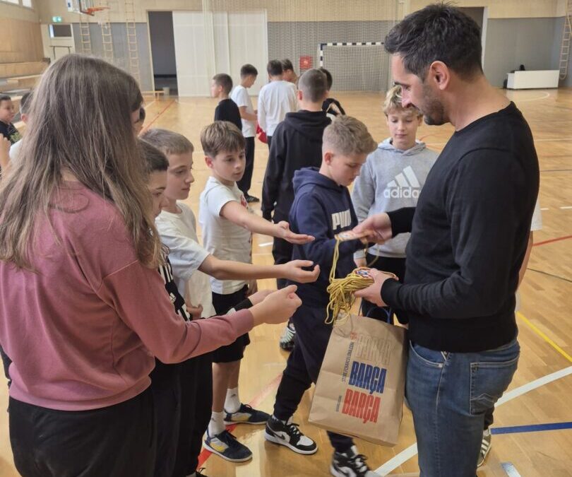Nogometna lekcija iz prve lige: gostovanje izbornika U-17 Marijana Budimira u našoj školi